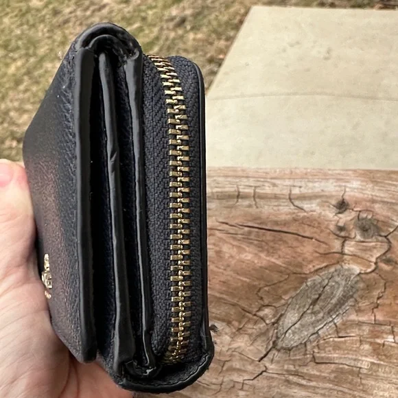 Coach Midnight Crossgrain Leather Vintage Wallet with zip inside pocket - Picture 7 of 11